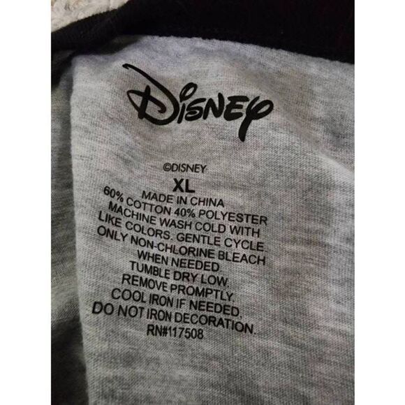 NWOT Disney Tee SZ XL Juniors - Picture 3 of 3